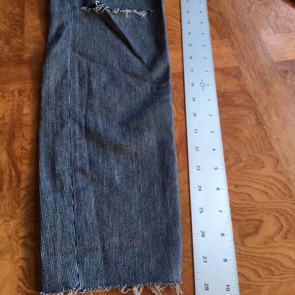 BLUE PINSTRIPE Jean w Distressed Hem! - Picture 6 of 14